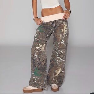 Camouflage Wide-Leg Pants